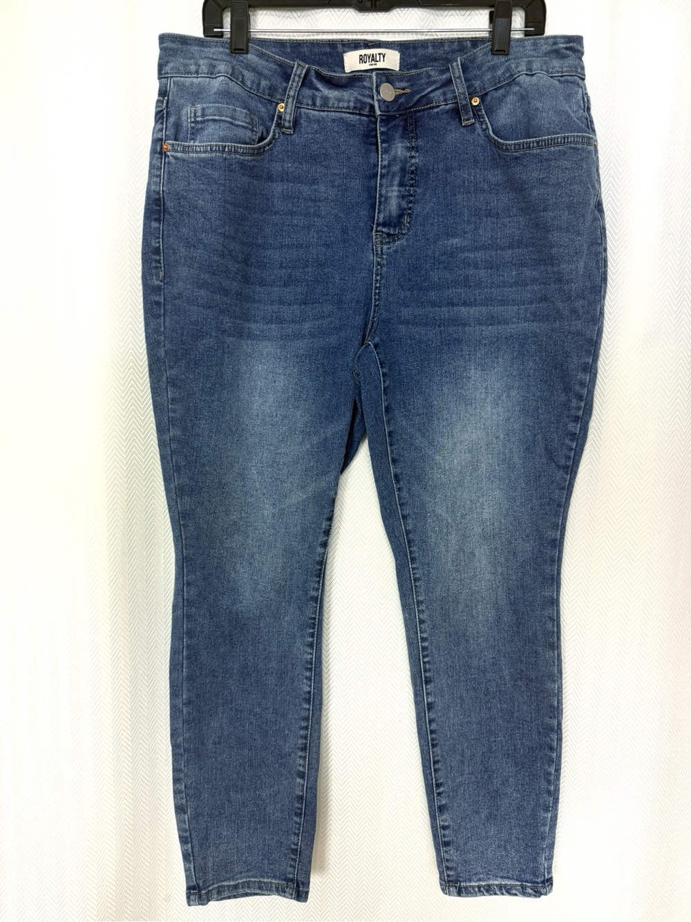 Royalty For Me Women’s Medium Blue Denim Skinny Jeans Size 16W